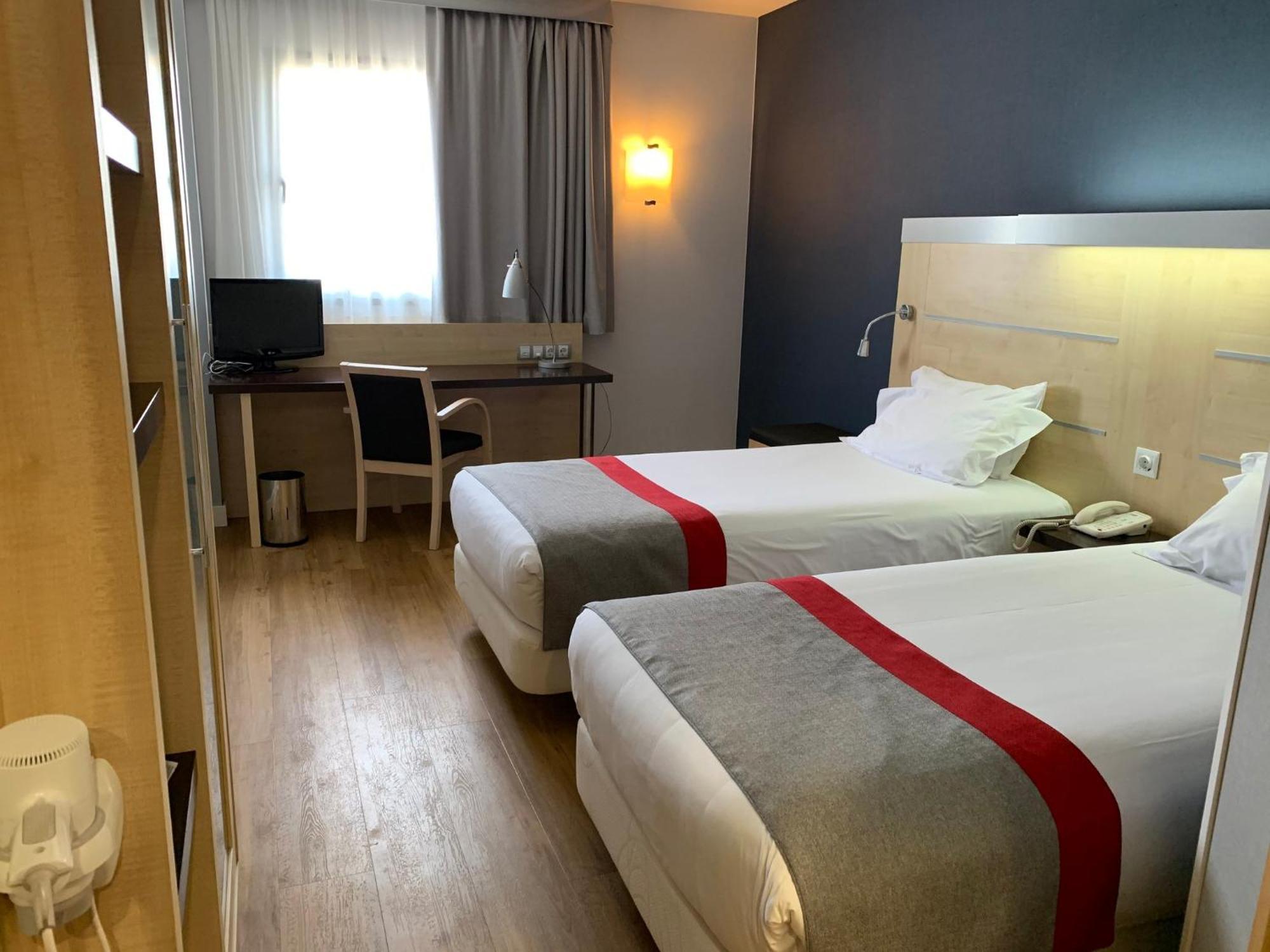 Holiday Inn Express Vitoria, An Ihg Hotel Exteriör bild